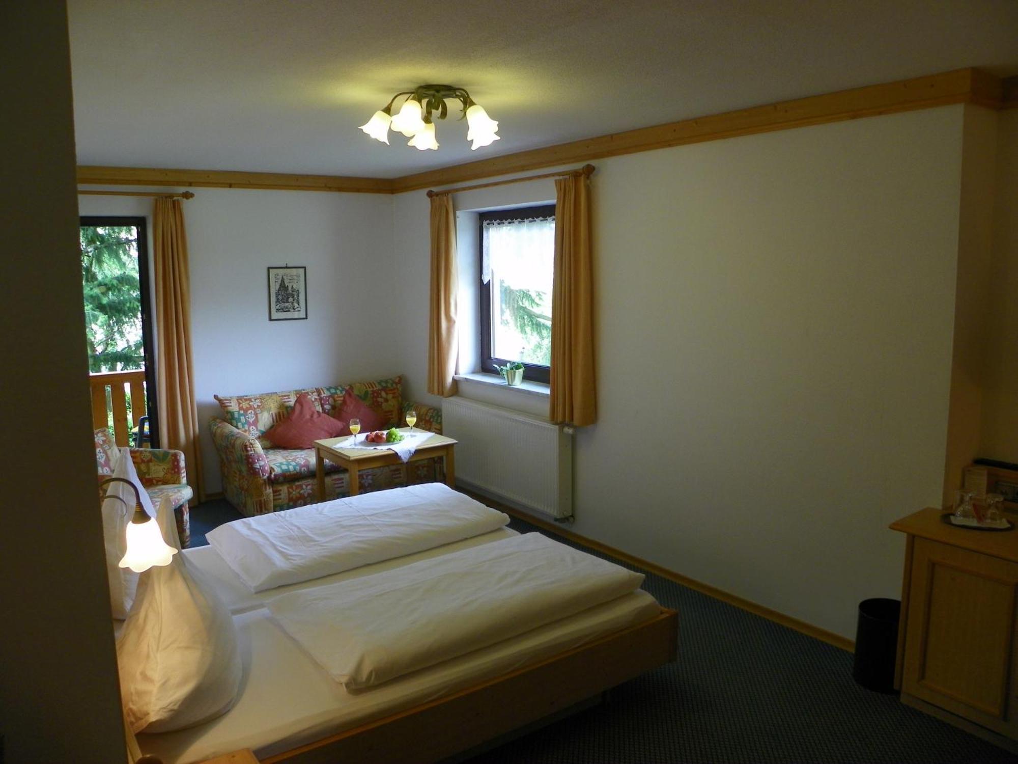 Landhotel Steigerwaldhaus Burghaslach Εξωτερικό φωτογραφία