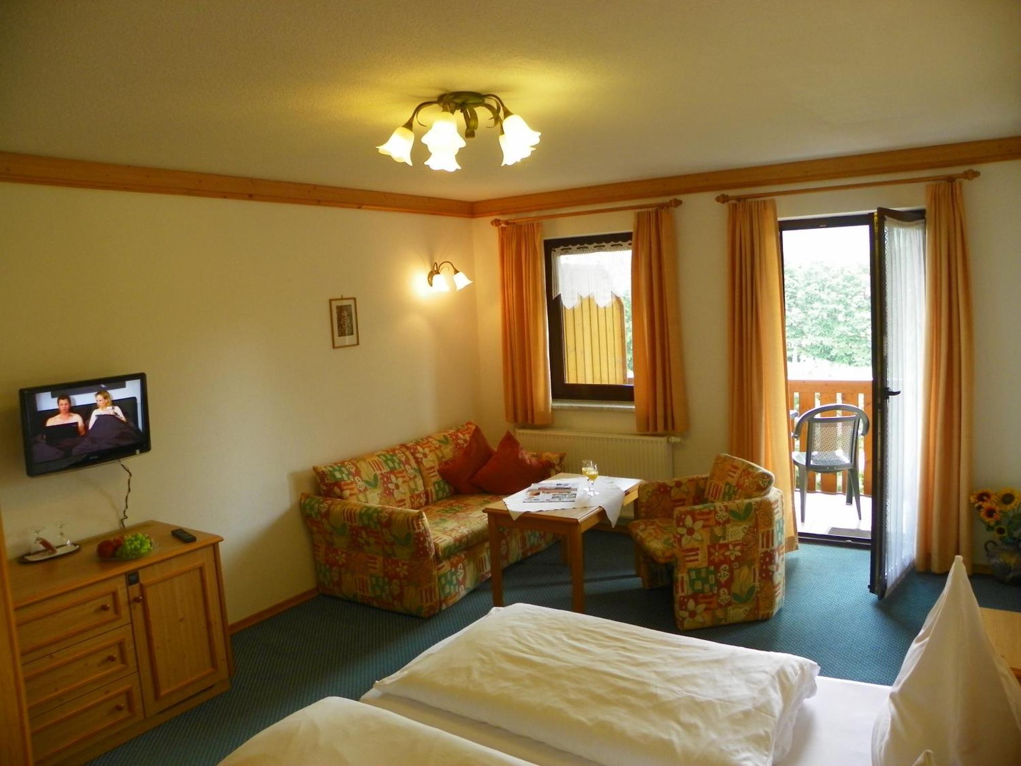 Landhotel Steigerwaldhaus Burghaslach Εξωτερικό φωτογραφία
