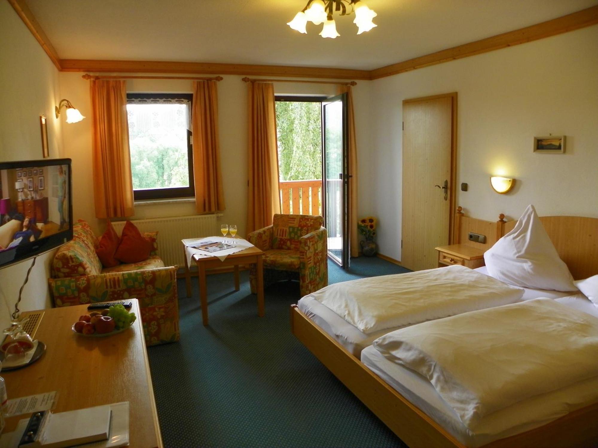 Landhotel Steigerwaldhaus Burghaslach Εξωτερικό φωτογραφία