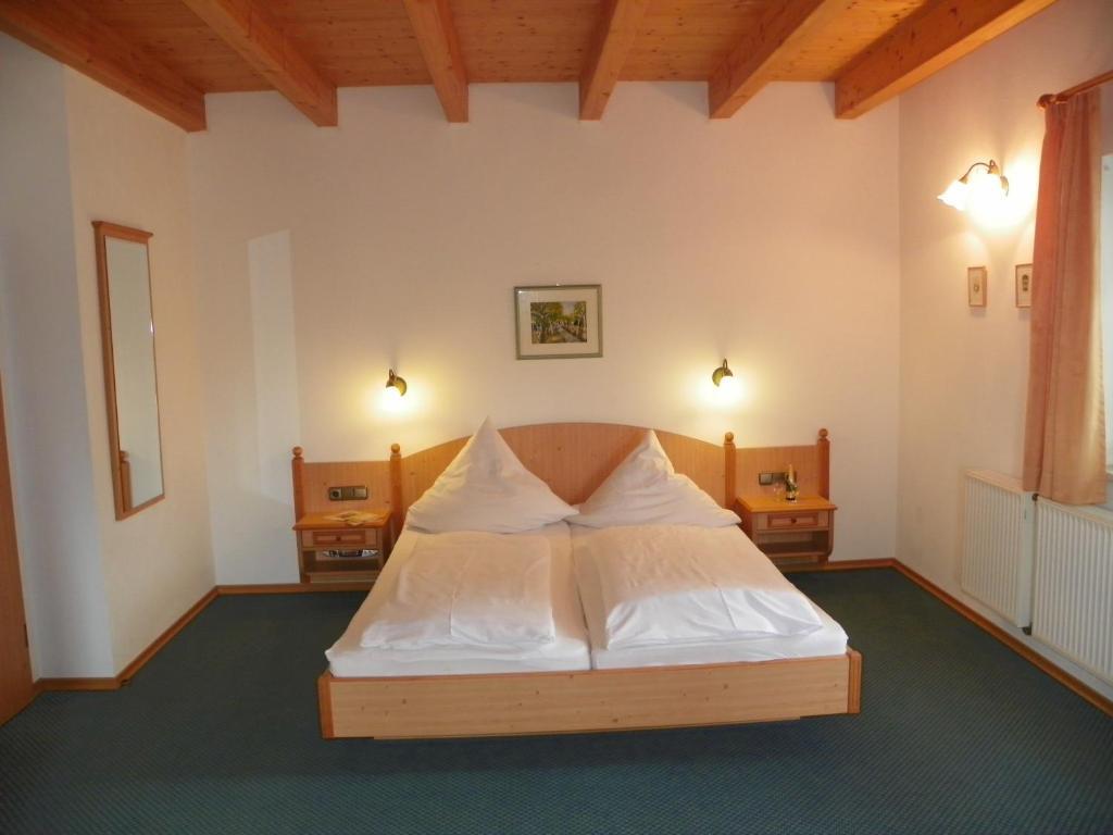 Landhotel Steigerwaldhaus Burghaslach Δωμάτιο φωτογραφία