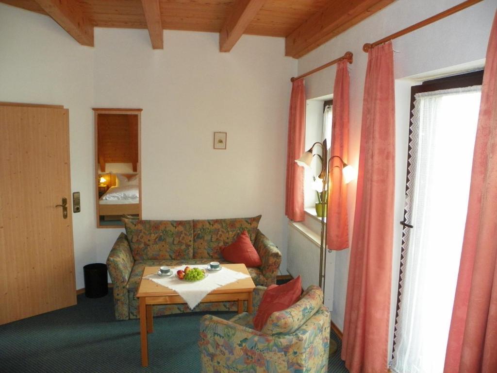 Landhotel Steigerwaldhaus Burghaslach Δωμάτιο φωτογραφία